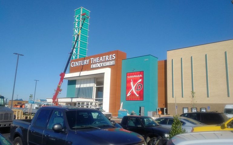 Gallery image 2 for New Cinema, Sacramento